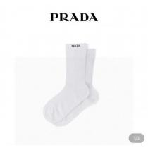 ストレッチ伸縮性プラダPRADA靴下コピー ブランド，プラダの定番ロゴ入りミドルソックス