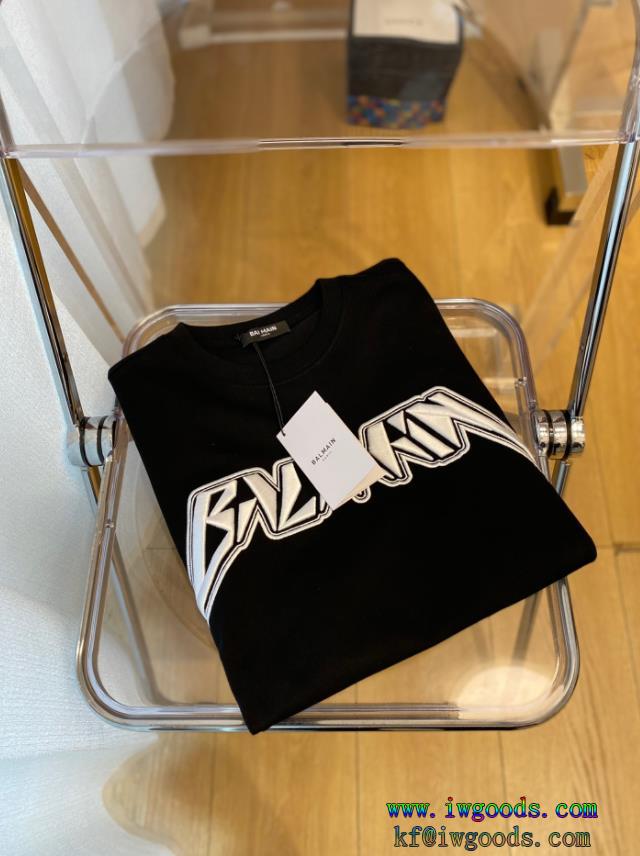 激安 通販 専門バルマン2023は継続系のトレンド人気の高い半袖tシャツ