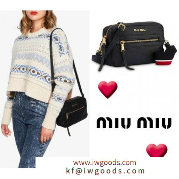 関税込★MIUMIU コピーブランドミュウミュウ ブランド コピー レザーショルダーバッグ　黒 iwgoods.com:l97gru