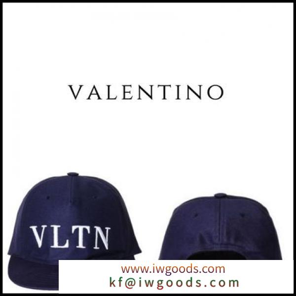 VALENTINO 激安スーパーコピー - VLTN ロゴ ネイビー ベースボールキャップ iwgoods.com:j14e9n