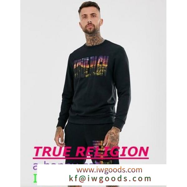 True Religion　刺繍入り昇華ロゴクルーネックスウェットシャツ iwgoods.com:f8f9v4