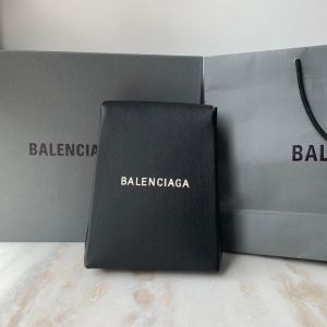 バレンシアガ ショルダーバッグ サイズ 高級感を与えてくれるアイテム メンズ BALENCIAGA コピー 多色可選 ストリート 最安値 iwgoods.com 8LbmSr-3