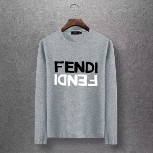秋ファッションの主役となる一枚　FENDI スーパーコピー通販　圧倒的な高級感  フェンディコピーｔシャツ長袖　大切な方へのギフト iwgoods.com Cy4rGr-3