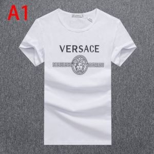 3色可選 ヴェルサーチファッションを楽しめる VERSACE もっとも高い人気を誇る 半袖Tシャツ 2020春夏ランキング iwgoods.com aWvCqe-3