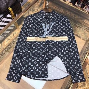 2020春夏の流行色Louis Vuitton コピーヴィトン シャツ メンズ エレガントなコーデ使いやすいカジュアルシャツ人気 iwgoods.com bKrqqm-3