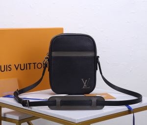 2020トレンドヴィトン ショルダーバッグ 使いやすい Louis Vuitton コピー メンズ ファション レザー お出かけバッグ iwgoods.com K9Hv8D-3