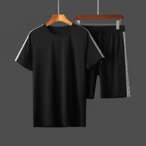 フェンディランキング1位   FENDI 愛らしい春の新作 半袖Tシャツ 2020話題の商品 iwgoods.com yiOHfq-3