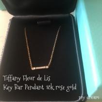 【偽ブランド Tiffany】 FLEUR DE LIS Key Stem Pendant in 18k Rose Gold iwgoods.com:tpk4uo-1
