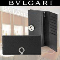 BVLGARI コピーブランド シックなブラックに映えるスカイブルーが美しい 長財布...