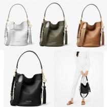 【Michael Kors ブランドコピー商品】Brooke Medium Pebbled Leather Bucket Bag☆ iwgoods.com:o35vm9-1