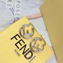 フェンディ ピアス 人気 優しく個性的に仕上げる 新作 コピー FENDI レディース ゴールド シルバー ブランド ロゴ 安い iwgoods.com qKbKTv-1