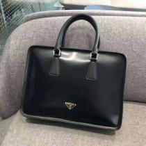 プラダ ビジネスバッグ メンズ デイリーコーデに上品さをプラス 2021限定 PRADA コピー ブラック コーヒー色 おすすめ VIP価格 iwgoods.com CS5jea-1