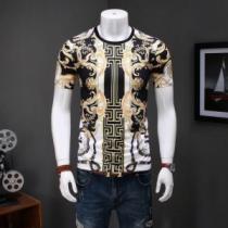 Tシャツ VERSACE 人気 着回し力の高さで大活躍 メンズ ヴェルサーチ スーパーコピー プリント おしゃれ 限定品 安い iwgoods.com iGT1fi-1
