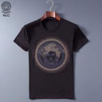 EMBELLISHED MEDUSA LOGO T-SHIRT デザインを大人っぽく ヴェルサーチ VERSACE Tシャツ メンズ コピー 限定品 黒白 格安 iwgoods.com biSvyu-1
