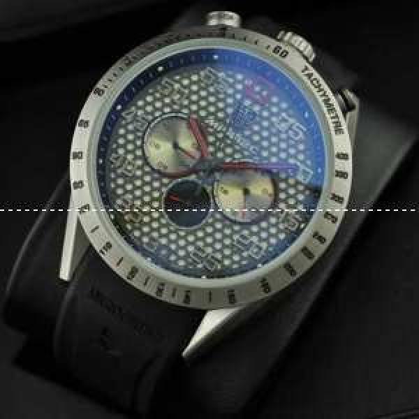 タグホイヤー【TAG HEUER】 メンズ腕時計 自動巻き 6針クロノグラフ 月付表示 ラバー 46.40mm サファイヤクリスタル風防