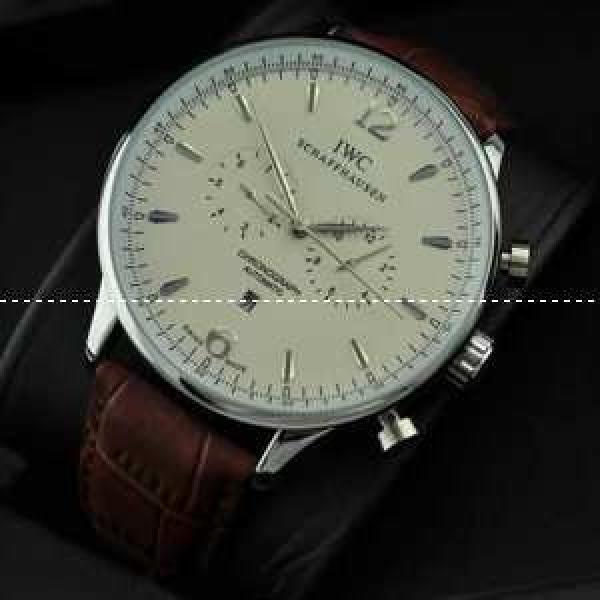 自動巻き IWC クオーツ メンズ腕時計　5針クロノグラフ ホワイト文字盤　日付表示 レザーベルト