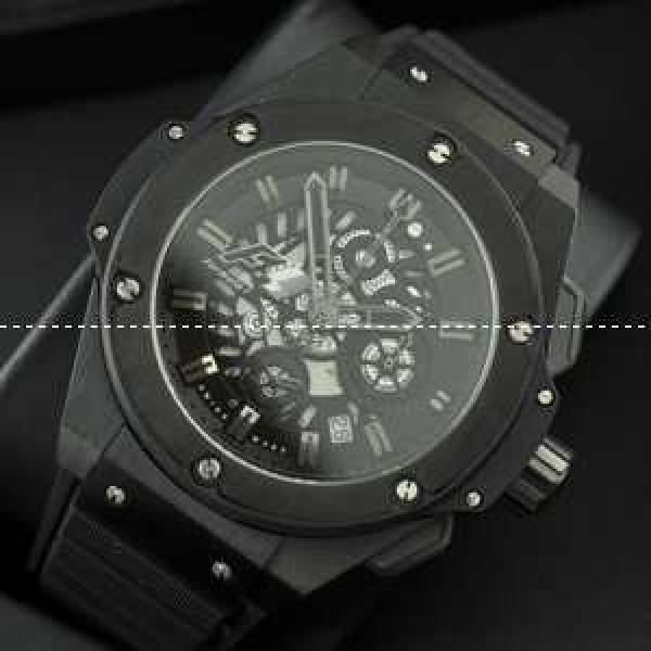 Hublotウブロ メンズ腕時計 メードインジャパンクオーツ 5針クロノグラフ 日付表示 ゴールド 44.8MM ブラック