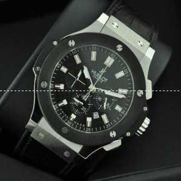 メードインジャパンクオーツVK Hublotウブロ メンズ腕時計 日付表示 ラバー 42MM サファイヤクリスタル風防