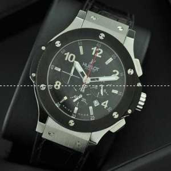 メードインジャパンクオーツVK Hublotウブロ メンズ腕時計 日付表示 ラバー 42MM