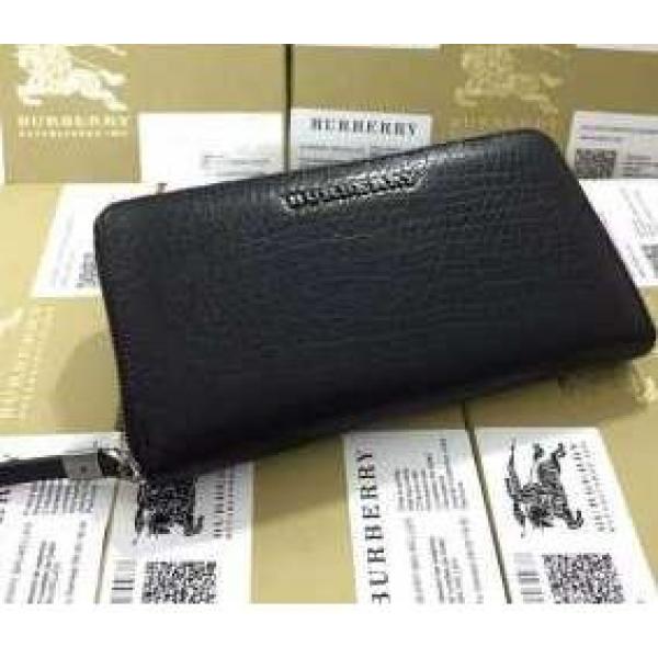 上品で幅広い　 burberry バーバリー 実用的なも良いアイテム　 ビジネスケース 財布