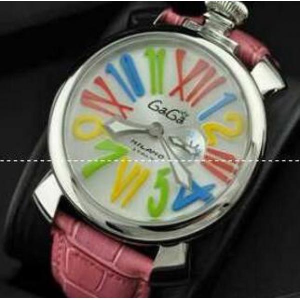 風防性あるガガミラノ スーパーコピー　マルチカラーインデックス 品質良きｓ級アイテムなレザー腕時計.