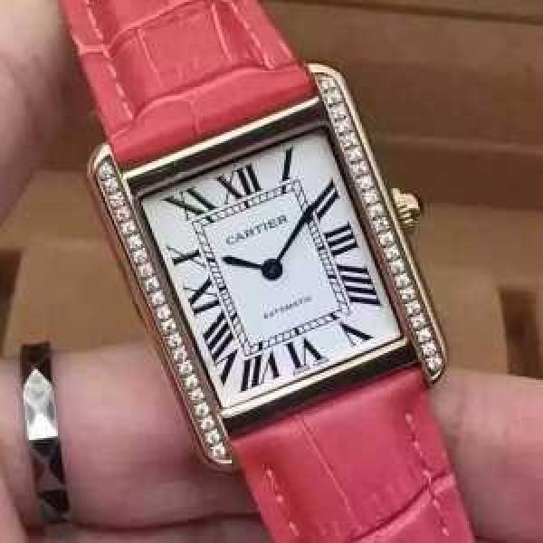 魅力的 2019 CARTIER カルティエ サファイヤクリスタル風防 スイスムーブメントETA2671 女性用腕時計 多色