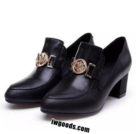 クロムハーツ 女性のお客様靴ポインテッドトゥ 太ヒール ミドルヒール 厚底 金具最新ブランドコピーを大人気 www.iwgoods.com
