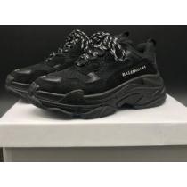 ◆モデル愛用◆ バレンシアガ BALENCIAGA すべり防止 スニーカー 2019...