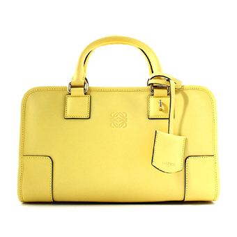 美品 注目作 美しさ ロエベ バッグ 値段が手巻きのバッグのデザインがもっと面白くて独特です