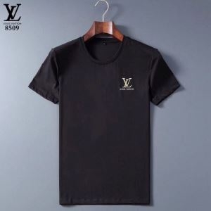 爆買い人気新品　ヴィトンコピー通販LOUIS VUITTON半袖ポロシャツ　ブラックホワイト2色　春夏のデイリーに最適な一枚 iwgoods.com 9zmWje-3