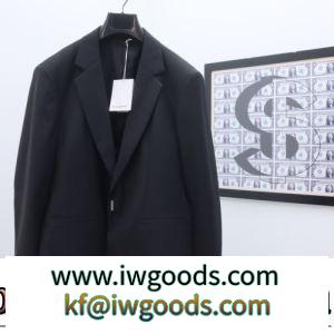 GIVENCHYブランドコピー 2022新作 スーツ レジャー 逸品 デザイン性の高い 高級感漂わせる iwgoods.com WDm4Hn-3