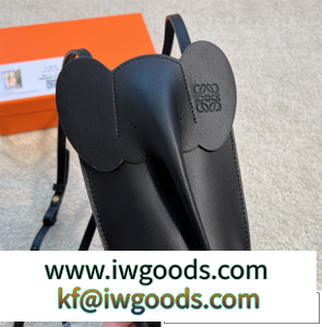 人気上昇中 ☆LOEWEロエベショルダーバッグコピー☆小象携帯バッグ☆ミニバッグ使い勝手 iwgoods.com i4riie-3