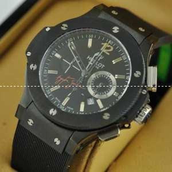 Hublotウブロ メンズ腕時計 メードインジャパンクオーツ 6針クロノグラフ 日付表示  ラバー 47MM ブラック