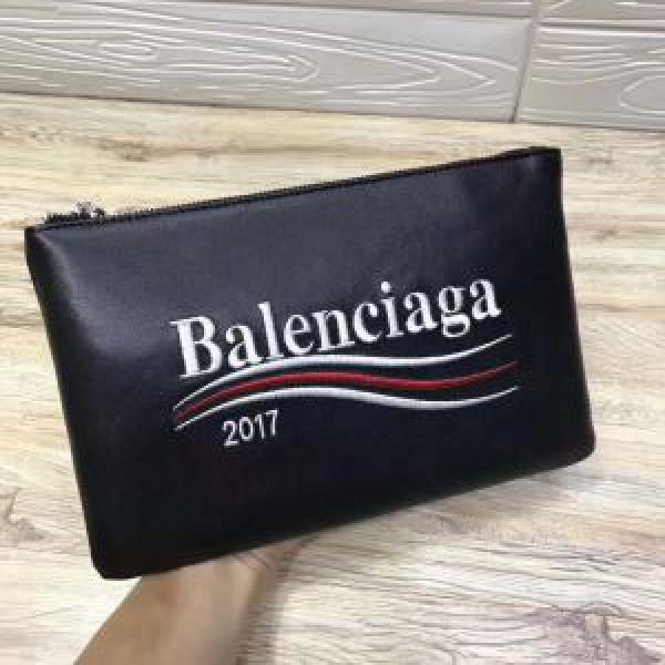 ビジネスケース ユニークなケーブル編みが魅力満点 バレンシアガ BALENCIAGA 2021新作