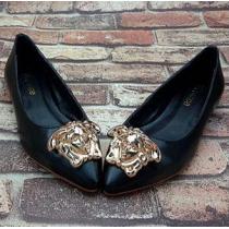 ヴェルサーチ偽物シンプルで綺麗なパンプス バレエ靴