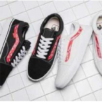 大特価HOTVans X Champion X Supreme シュプリーム SUP...